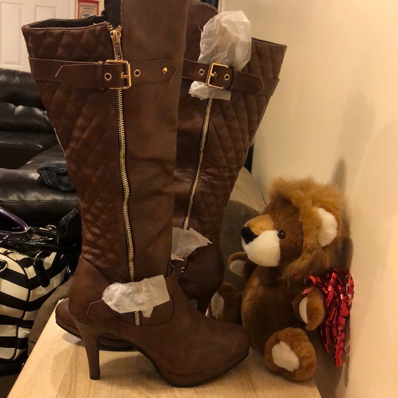 Boston Quilted heeled Boots - Picture 4 of 6